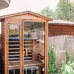Guest house Tra Mare E Montagna - Sauna E Piscina 4*