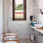 Πανσιόν Tra Mare E Montagna - Sauna E Piscina 4*