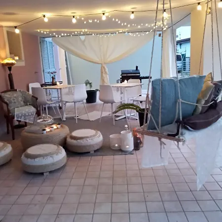 Tra Mare E Montagna - Sauna E Piscina Πανσιόν San Giorgio di Pesaro